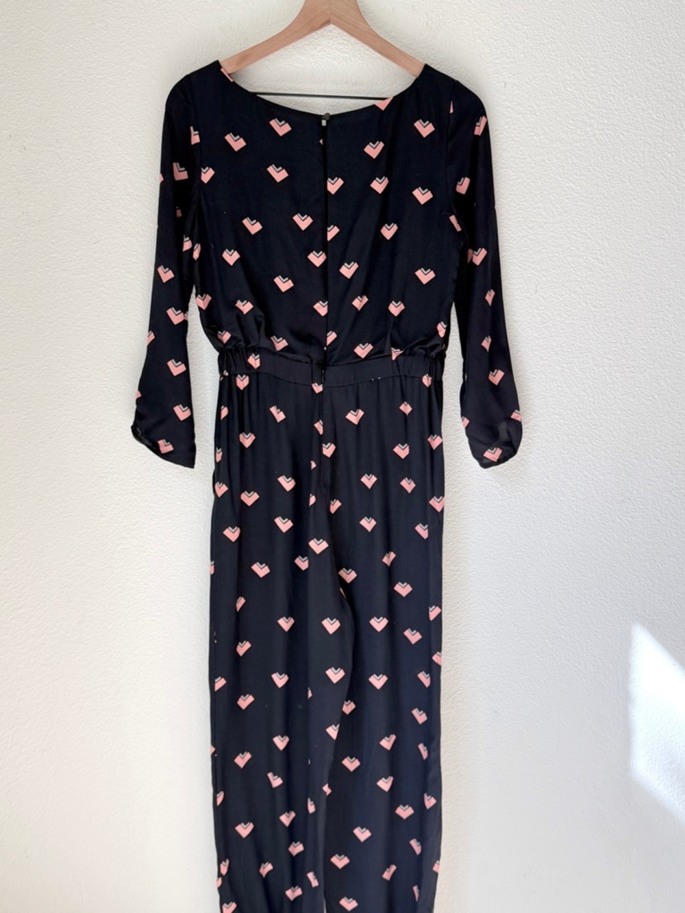 Corey Lynn Calter - Anthropologie- Navy Jumpsuit with Pink arrow pattern - Small - Picture 2 of 10